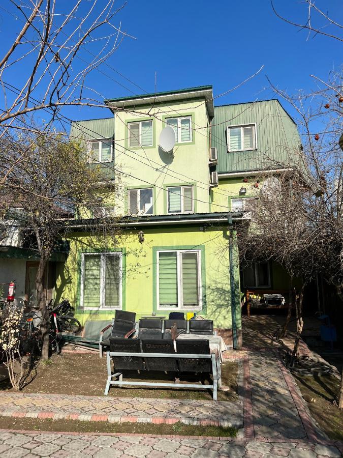 Anisa- Hostel Dusanbe Kültér fotó